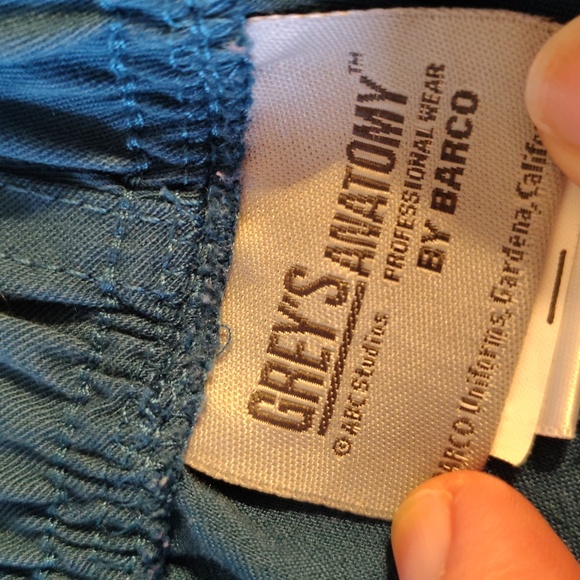 Gray's anatomy size large scrub bottoms - Picture 2 of 3